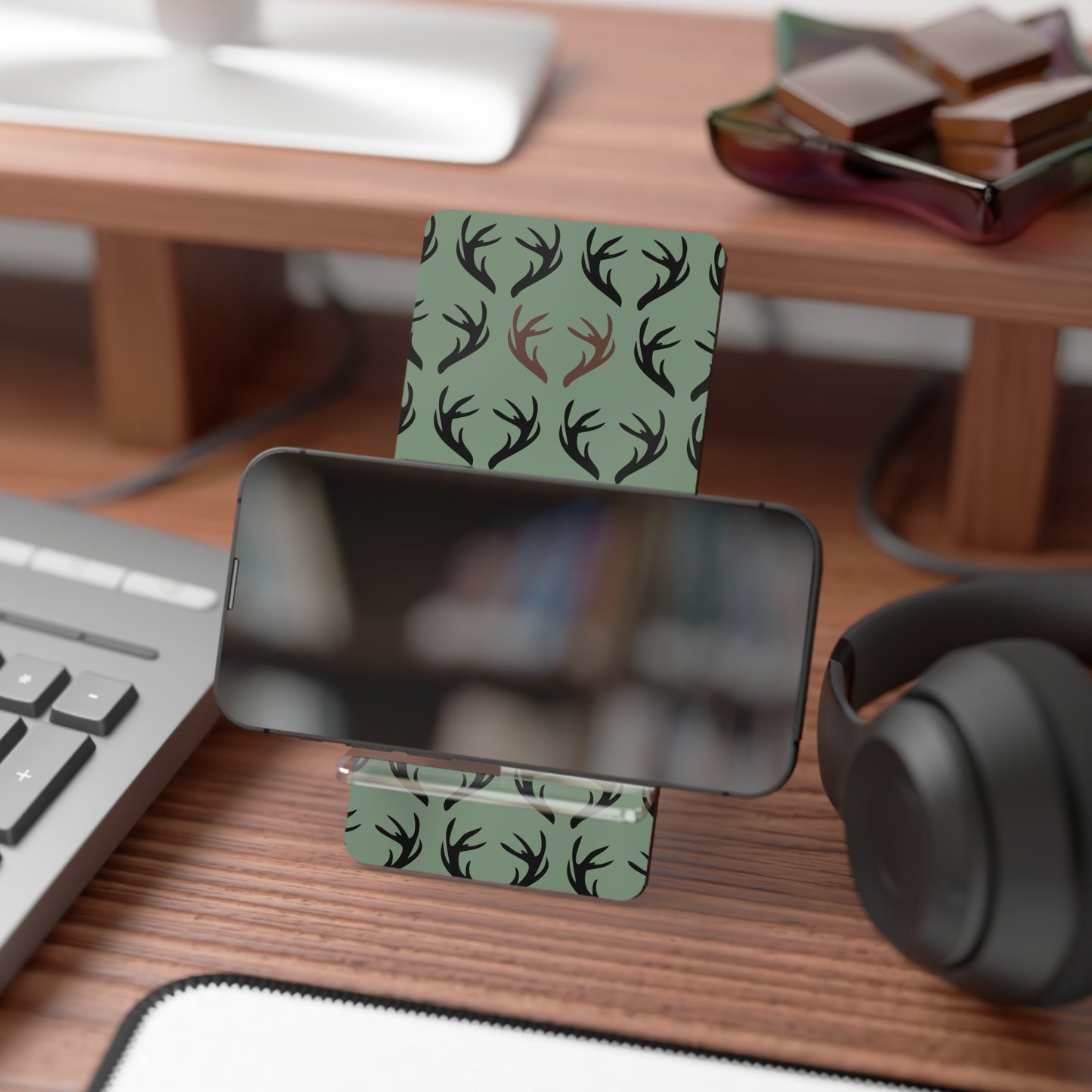Antler Antics Smartphone Stand