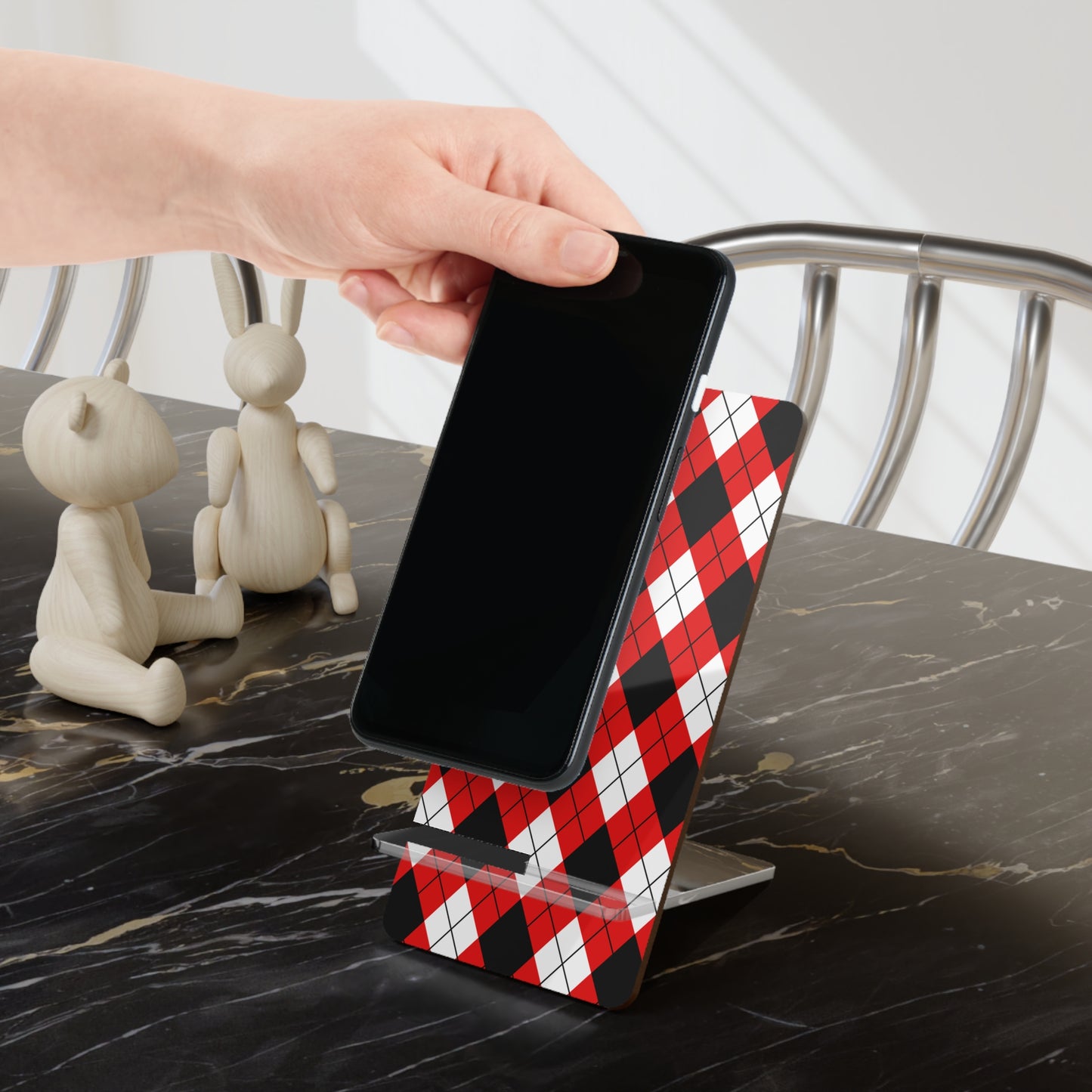 Red & Black Argyle Smartphone Stand