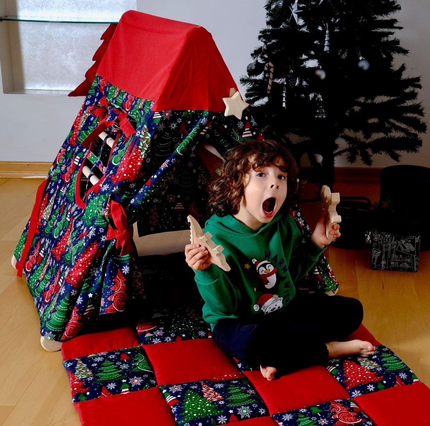 Climbing Triangle with Christmas Tent Cover, Mat, Ramp-1