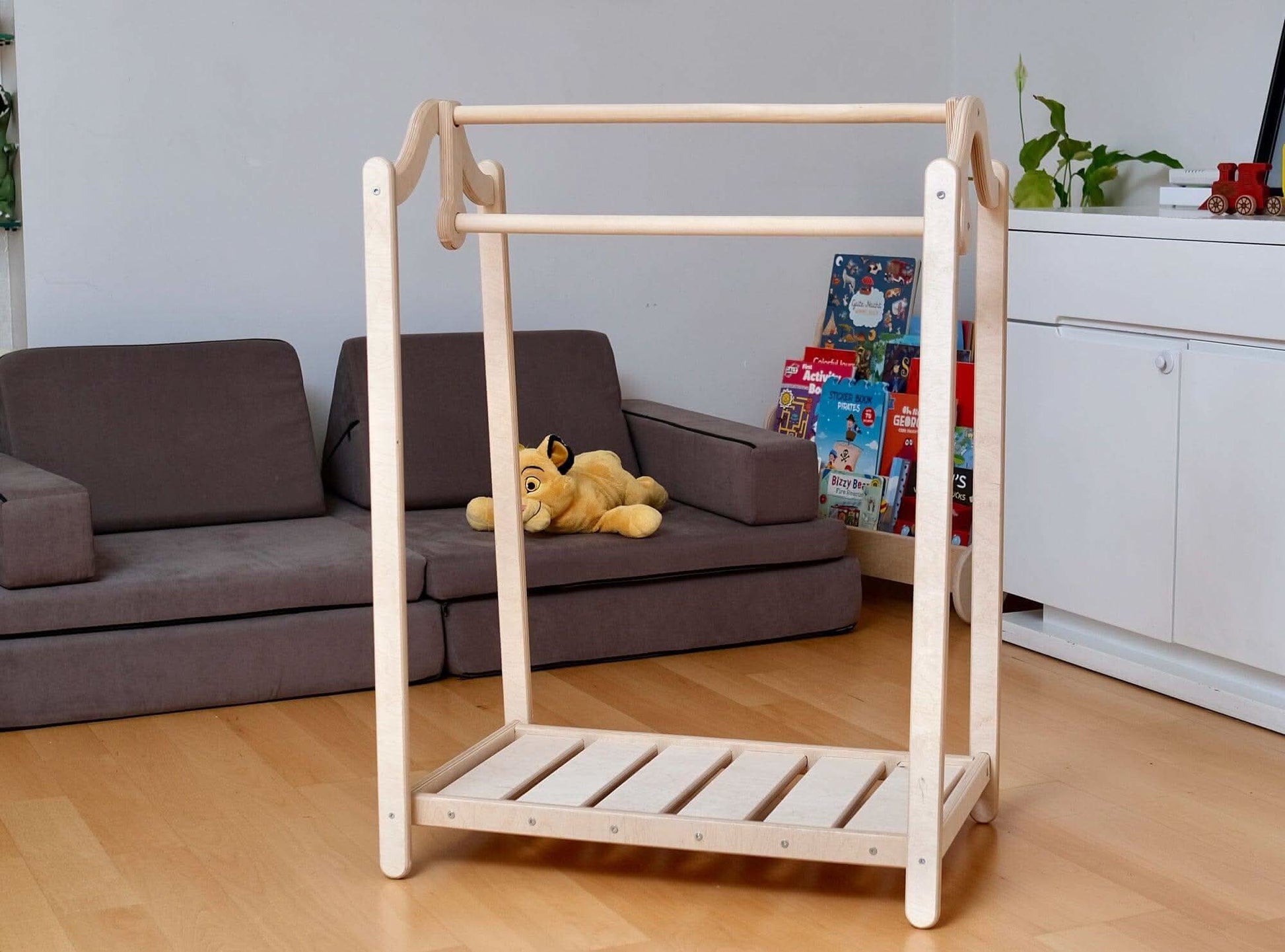 Wooden Kids Clothing Rack-3